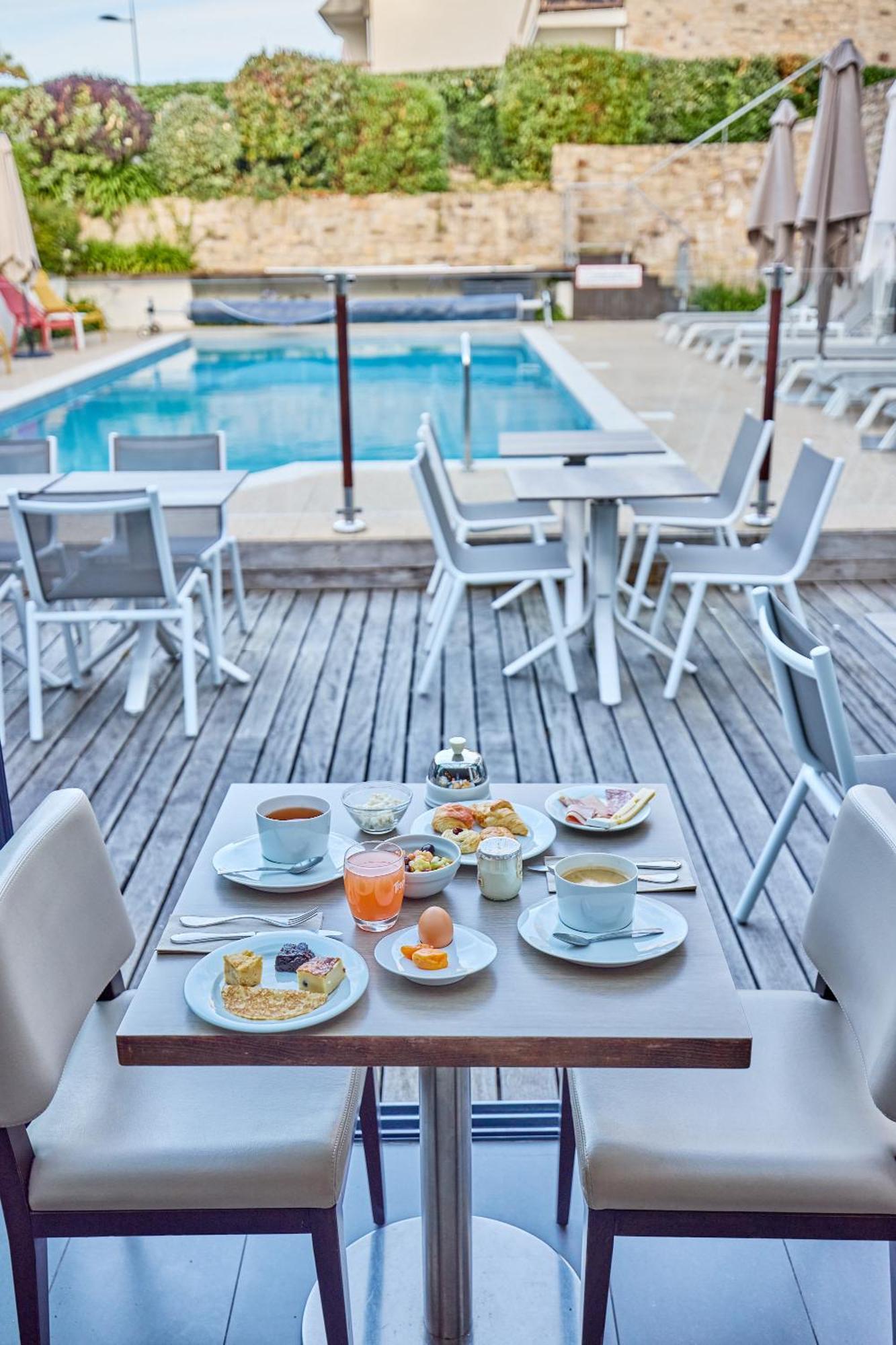 Le Churchill Hotel & Spa Carnac Εξωτερικό φωτογραφία
